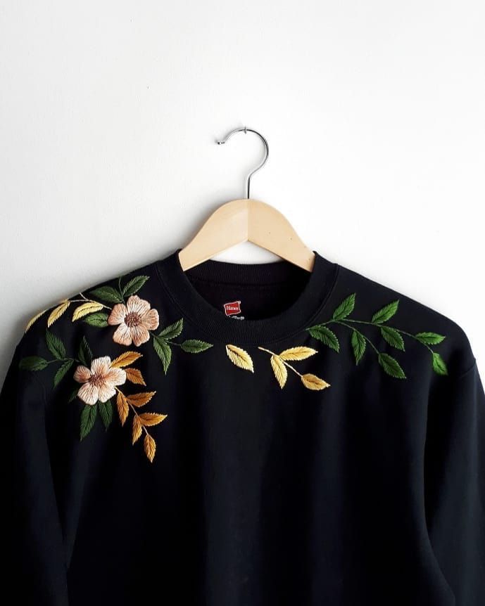 Floral Embroidered Sweatshirt